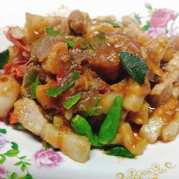 สามชั้นผัดกะปิ