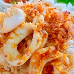 หมึกทอดกระเทียม