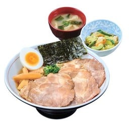 โชยุราเมนหมูชาชู และชุดสุดคุ้ม