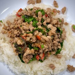 กะเพราหมูสับ