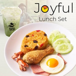 ชุดข้าวผัดอเมริกัน + เครื่องดื่ม