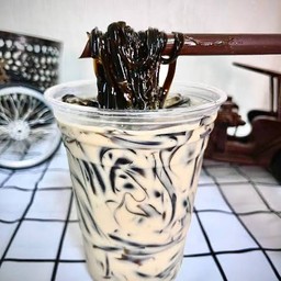 เฉาก๊วยนมสด (แยกน้ำแข็ง)