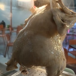 ข้าวมันไก่ชาละวัน ตลาดเพชรไพบูรณ์