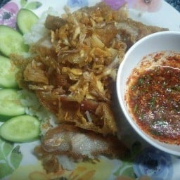 ยำเสียบไม้ เชิงสะพานคลองอ้อม(ติดร้านกีรติ ข้าวมันไก่)