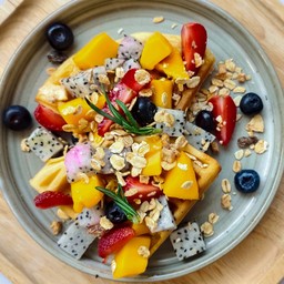 วาฟเฟิลผลไม้รวม