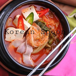 34. Kimchi jjigae