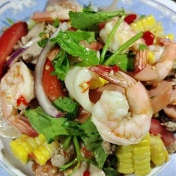 ต๋องยำแซ่บบ (ต๋องข้าวผัดปู)