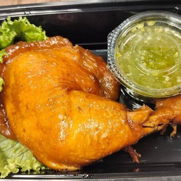 น่องติดสะโพกต้มน้ำปลา