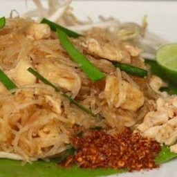 ผัดไทยวุ้นเส้นหมูนุ่มๆ