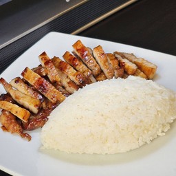 ข้าว หมูสามชั้นย่างซอสเผ็ดเกาหลี
