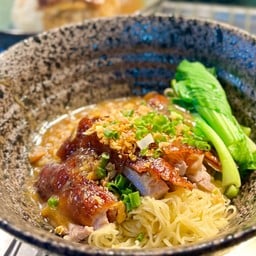 บะเหลืองเป็ดย่างแห้ง