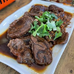 ลวกจิ้มเนื้อตุ๋น