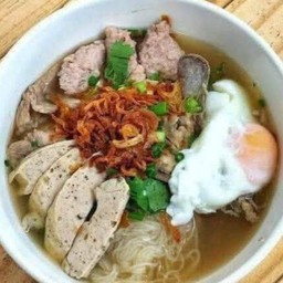 ก๋วยจั๊บญวณ (พิเศษ  ใส่ทุกอย่าง)