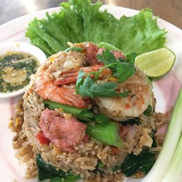 ข้าวผัดแหนมไก่ พิเศษกุ้ง