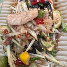 ตำไก่ยอ (ปูปลาร้า)