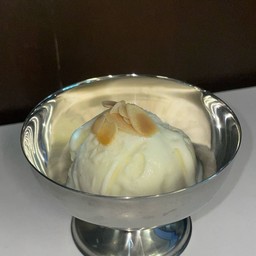 ไอศกรีม วนิลา ไวท์