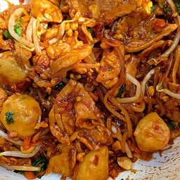 ก๋วยเตี๋ยวแห้งซอสดำ หมู