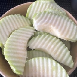 ผลไม้ปอกน้ำผลไม้ปั่น ซอยสาทร2(halal food)