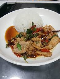 ผัดฉ่าหมูราดข้าว