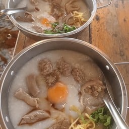 โจ๊ก ครบเครื่อง