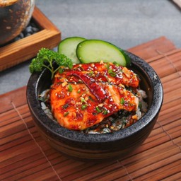 ข้าวหน้าแซลมอนย่างจิ้มแจ่ว