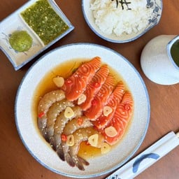 เซ็ตกุ้ง+แซลม่อนดองซีอิ๊ว (ข้าว, สาหร่าย)