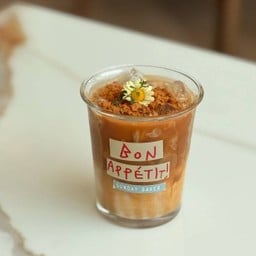 Iced salted caramel latte (LM)