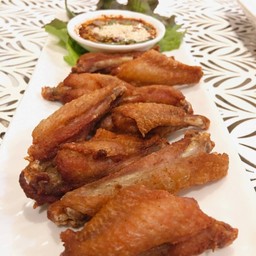 ปีกไก่ทอดน้ำปลา