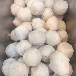 ลูกชิ้นเนื้อลวก