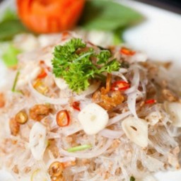 ยำวุ้นเส้นโบราณ