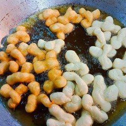 ปาท่องโก๋เกียว 5