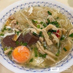 ก๋วยจั๊บญวณอุบลฯ  by ปูเป้