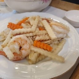 ยอดมะพร้าวผัดกุ้ง