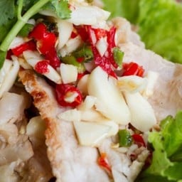 ยำสามชั้นมะนาวสด