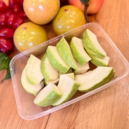 ฝรั่งหั่นพร้อมทาน (250g)