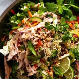 สลัดไก่ฉีกเวียดนาม