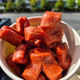 ไส้กรอกแดง 10ชิ้น(ตัดแบ่ง)