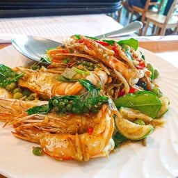 กุ้งลายเสือผัดพริกขี้หนู