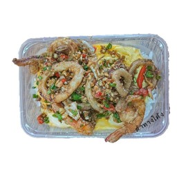 คั่วพริกเกลือ-หมู-กุ้ง-หมึกราดข้าว (ไม่รวมไข่ข้น)