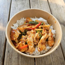 ข้าวไก่ผัดน้ำพริกเผา