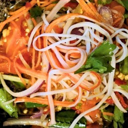 ยำแซลม่อนปูอัดวาซาบิ