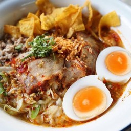 ก๋วยเตี๋ยวต้มยำ + ไข่ต้ม(โปรดระบุเส้นด้วยค่ะ)
