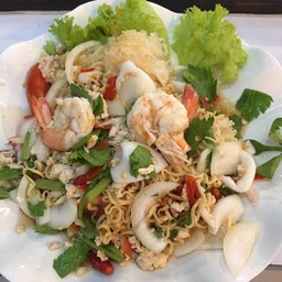 ยำมาม่าทะเล