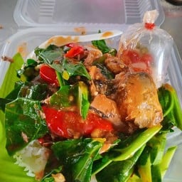 คะน้าปลากระป๋อง