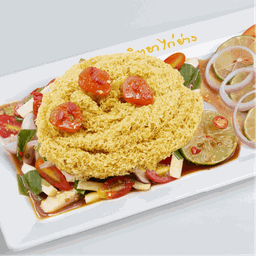 ยำไข่แดงปลาดุกฟู