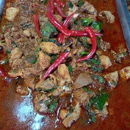 แกงเผ็ดไก่หุบบอน/หรือไก่เนื้อ