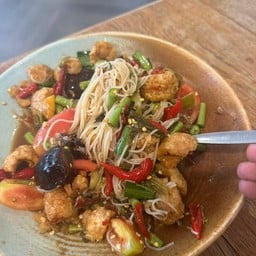 ตำซั่วขนมจีนแคบหมูปูนาดอง