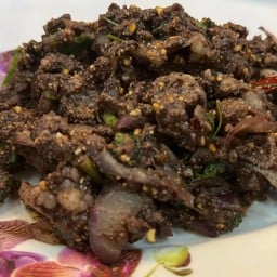 ก้อยคั่วเสือขม