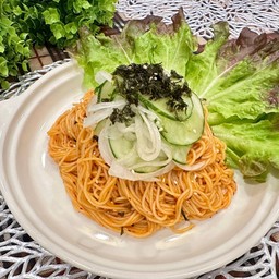 บิบิมกุกซู (เส้นคลุกซอสเกาหลี)