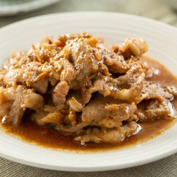 หมูกระเทียมพริกไทย - ราดข้าว